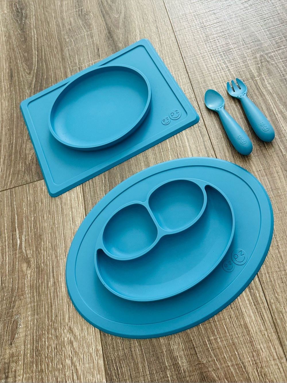 Ezpz Bundle Mini Mats and Utensils